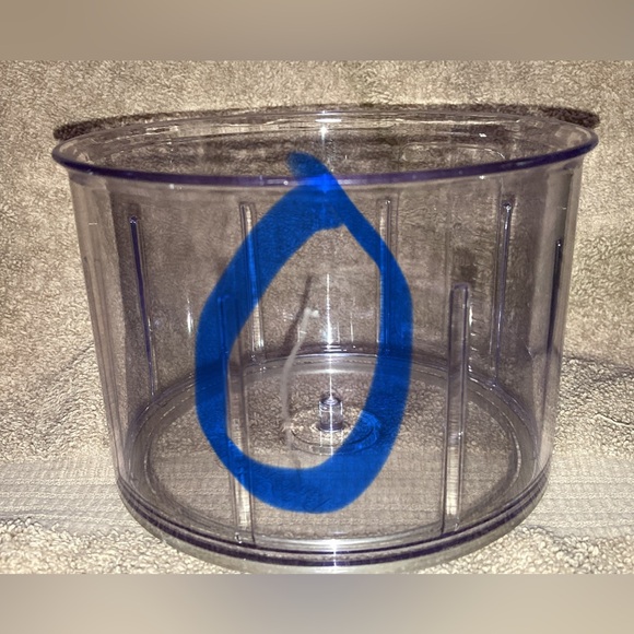 COPY 2 - PAMPERED CHEF MANUAL FOOD PROCESSOR REPLACEMENT 3 CUP BOWL INCLUDES LID - Picture 8 of 10